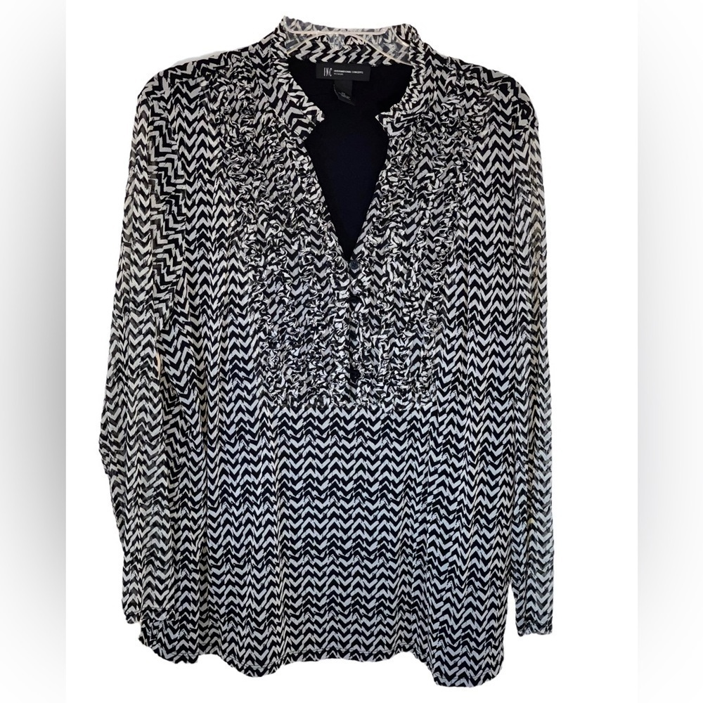 NWT- I.N.C. Apres Glam mini arrow blouse. Size 2X